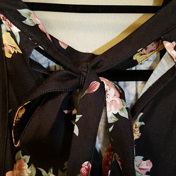 SUPER SOFT FLORAL DRESS - Picture 3 of 4